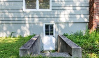 26 High St, North Kingstown, RI 02852