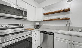 2 William Ln, Bella Vista, AR 72715