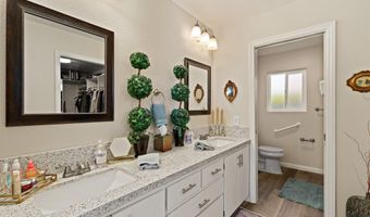 942 Ridge Heights Dr, Fallbrook, CA 92028