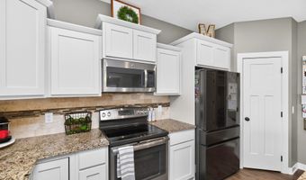 2102 NE 17th St, Ankeny, IA 50021