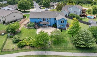 4566 Westlake Ct, Bel Aire, KS 67220