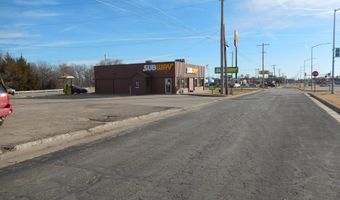 2207 N Buckeye Ave, Abilene, KS 67410