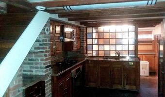 651 PACA St N, Baltimore, MD 21201