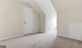 12710 RUSTIC ROCK Ln, Beltsville, MD 20705