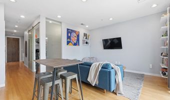 435 R St NW 404, Washington, DC 20001