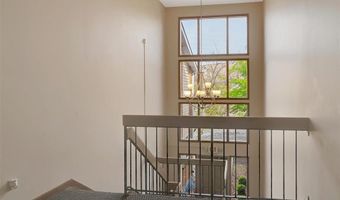 1316 Holgate Dr G5, Ballwin, MO 63021