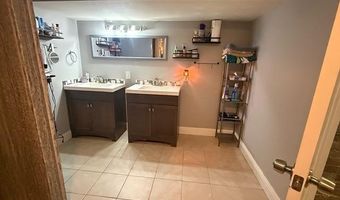 5620 SUNSET Dr, Cheyenne, WY 82001