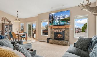 5236 SHADOW ROCK Dr, Cheyenne, WY 82009