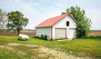 28352 Evergreen, Aplington, IA 50604