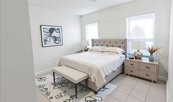 32 Sykes St, Warwick, RI 02886