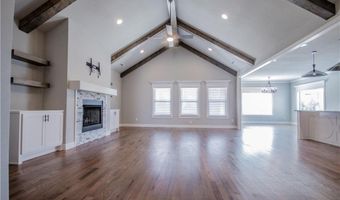 1610 Cherrie St, Centerton, AR 72719
