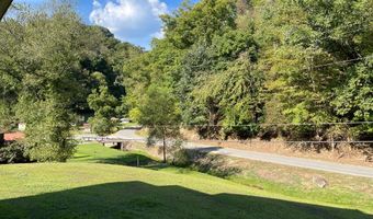 447 Big Elk Rd, Beauty, KY 41203