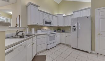 7304 Lake Lakota Pl 44, Indianapolis, IN 46217