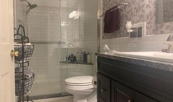 48 13th St, Bangor, ME 04401