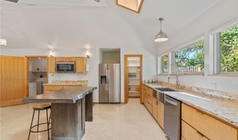 1904 Helen St, Alice, TX 78332