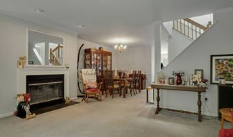 12 Boulevard Dr 24-145, Danbury, CT 06810