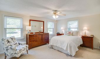240 Bragg's Ln, Barnstable, MA 02630