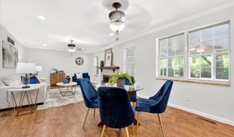 291 Oak Path Ct, Ballwin, MO 63011