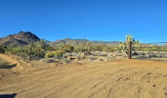 2 B S Cattle Crossing Rd, Yucca, AZ 86438