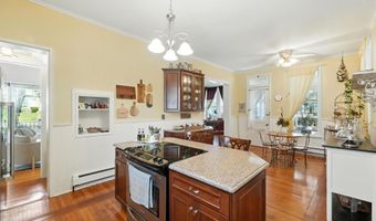 513 S Wayne St, Angola, IN 46703