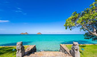 1586 Mokulua Dr, Kailua, HI 96734