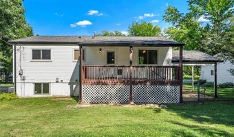 321 Fairview Ct, Ballwin, MO 63021