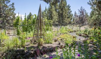 62824 Loma Vista Dr, Bend, OR 97701