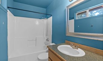 2320 NE Wells Acres Rd, Bend, OR 97701
