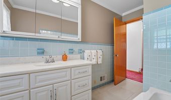 715 Holden Dr, Ashtabula, OH 44004