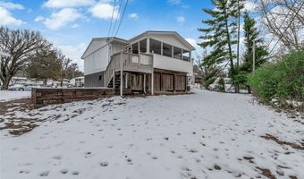 504 Thornlea Ct, Ballwin, MO 63011