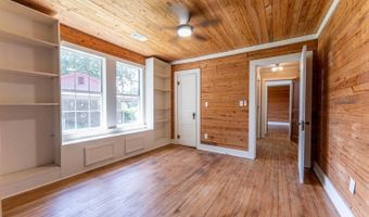 251 W Mark St, Batesville, AR 72501