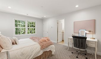 7009 LOCH LOMOND Dr, Bethesda, MD 20817