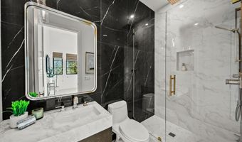 2116 Shadow Creek Dr, Agoura Hills, CA 91301