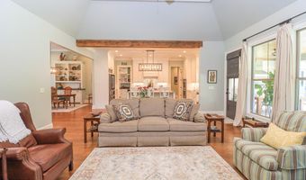 170 Fallen Oak Dr, Brandon, MS 39047