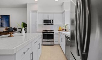 316 Antoni Gln 906, Escondido, CA 92025