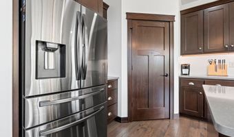1013 HARVEST Trl, Appleton, WI 54913