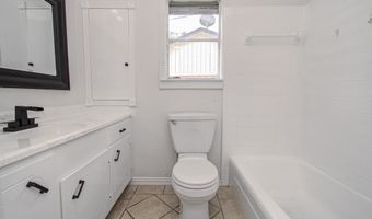 2708 Tallow St, Alvin, TX 77511