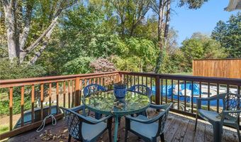 85 Sweet Ln, North Kingstown, RI 02852