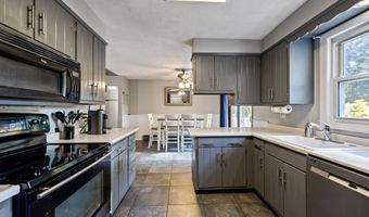 99 Lake Hayward Rd, Colchester, CT 06415