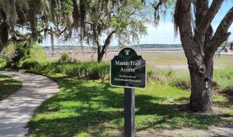 15 Brisbane Dr, Beaufort, SC 29902