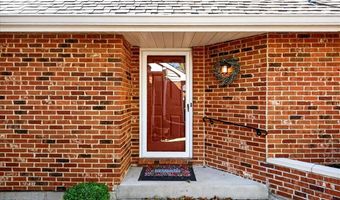 1428 Tahoe Valley Ct, Ballwin, MO 63021