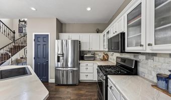 10661 Shelter Hill Ct, Las Vegas, NV 89129