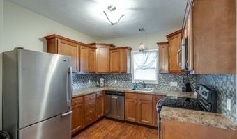 77 Devonshire Dr, Akron, OH 44312