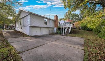 1115 Dutch Mill Dr, Ballwin, MO 63011