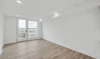 701 N HENRY St 502, Alexandria, VA 22314