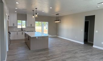 11182 Caribou Ave, Apple Valley, CA 92307