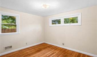 85 Sachem Rd, North Kingstown, RI 02852