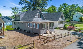 375 E BARNEGAT Ave, Bayville, NJ 08721