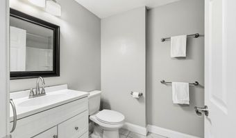 1185 Bay Rd, Amherst, MA 01002