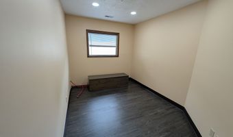 305 E 38th St, Anderson, IN 46013
